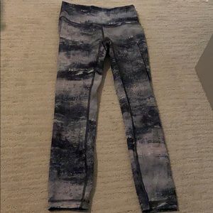 Lululemon space print wonder unders